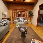 Magical Santa Fe Stay, Minutes From Town Square, Sleeps 4, Includes Free Parking And Outdoor Hot Tub!