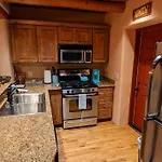 Enchanted Casita With Private Outdoor Hot Tub And Patio, Near Plaza, Sleeps 4 With Free Parking Apartamento Santa Fe