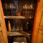 Enchanted Casita With Private Outdoor Hot Tub And Patio, Near Plaza, Sleeps 4 With Free Parking