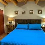 Apartamento Enchanted Casita With Private Outdoor Hot Tub And Patio, Near Plaza, Sleeps 4 With Free Parking