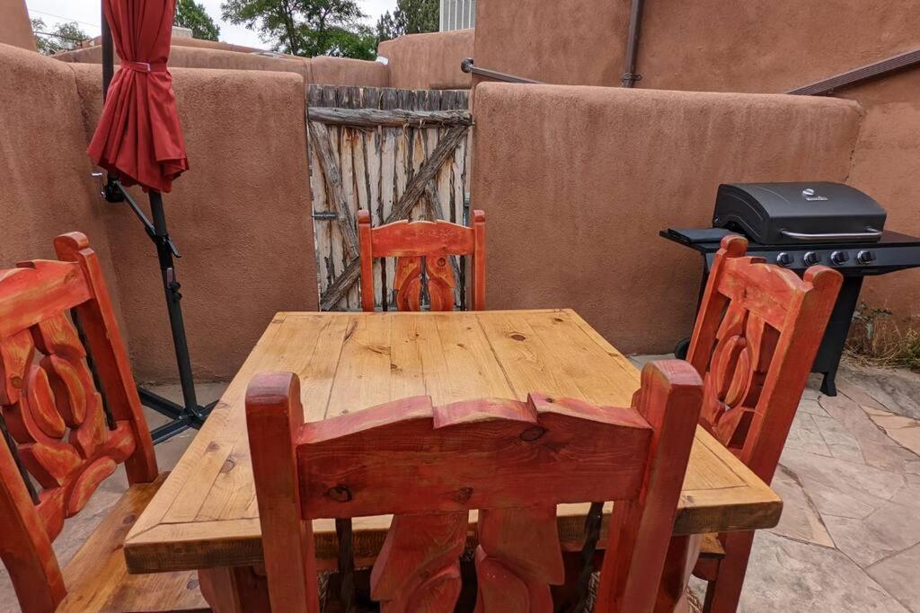 Oasis: Cozy Retreat With Hot Tub Near Town Square Apartamento Santa Fé