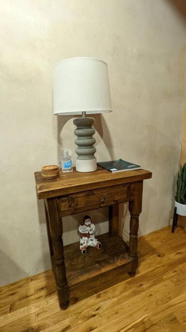 Apartamento Oasis: Cozy Retreat With Hot Tub Near Town Square *